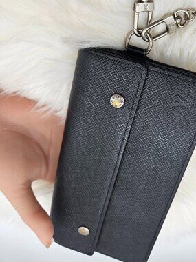 Louis Vuitton Black Taiga Leather Accordion Chain Wallet